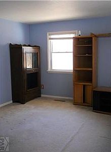4th image of 1102 Washington Ave