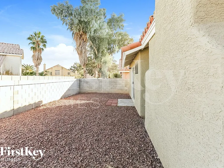 5008 Camino Del Santo Pkwy — Photo 15
