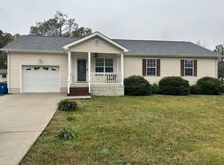 695 Prater Rd, Rossville, GA 30741
