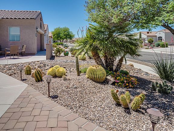 3rd image of 311 W Calle Del Estribo