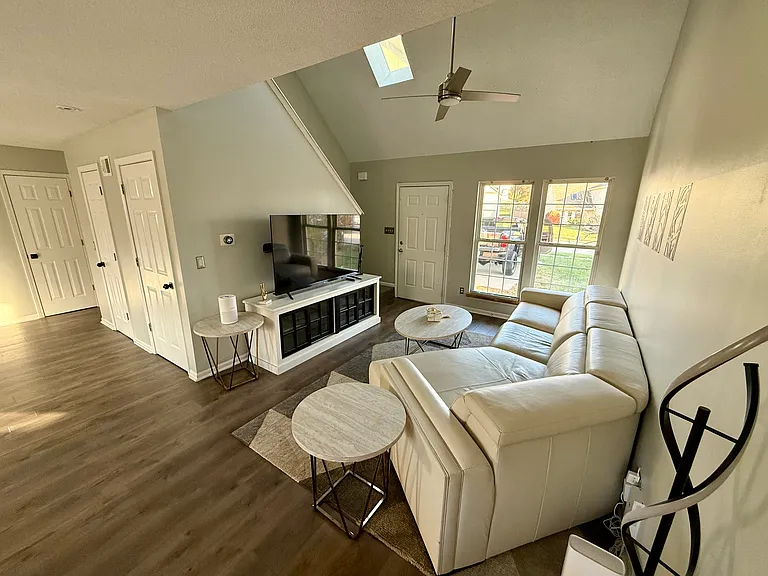 1821 Kingbird Ln — Photo 5
