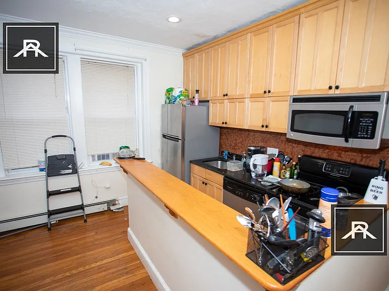 71 Thatcher St #201 — Photo 3