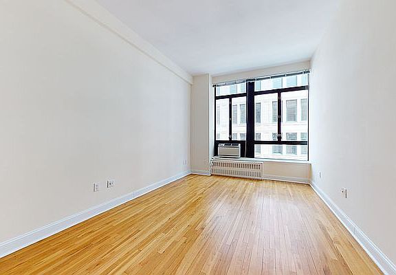 2nd image of 1 Astor Pl APT 11d