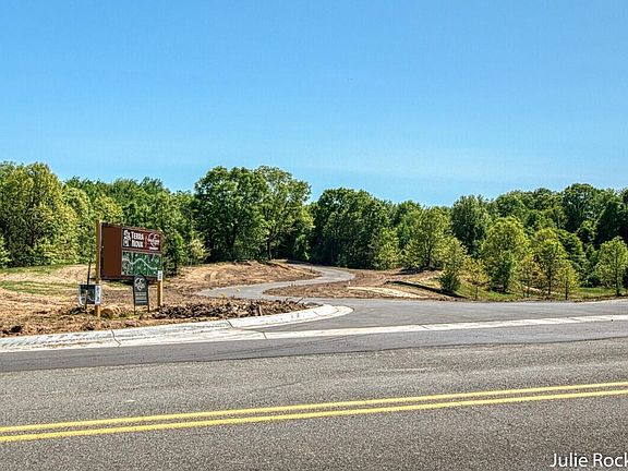 2nd image of 2850 Terra Nova Dr SE