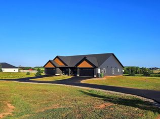 7 Maples Ln #5, Wilmot, PE C1N4B6
