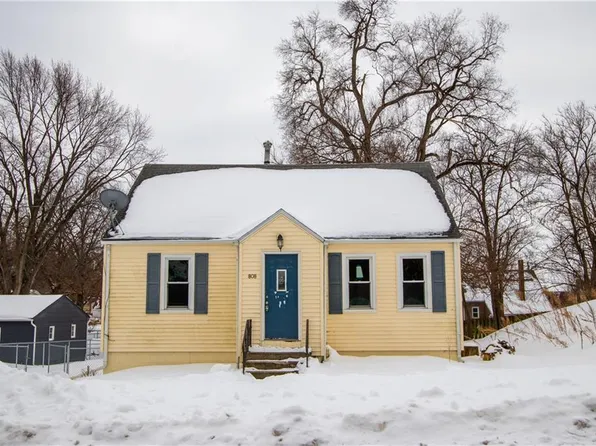 808 Philip St, Des Moines, IA 50315