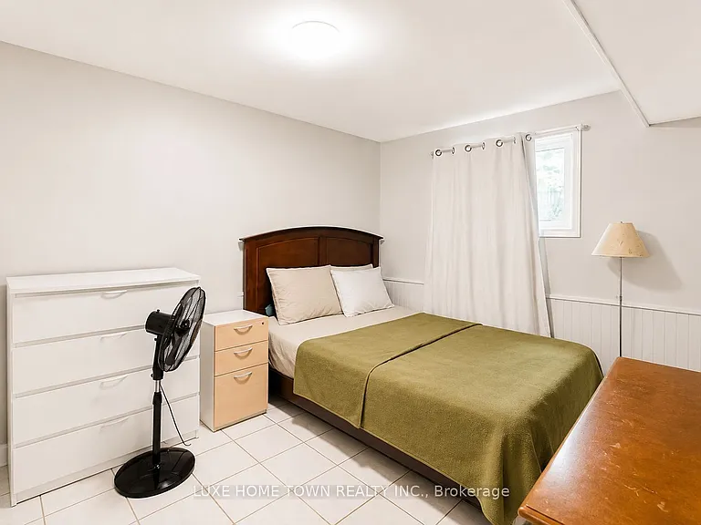 762 Railton Ave — Photo 9