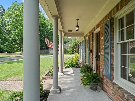5th image of 428 Elwood Ln