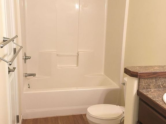 5th image of 1157 N 17th St APT 305