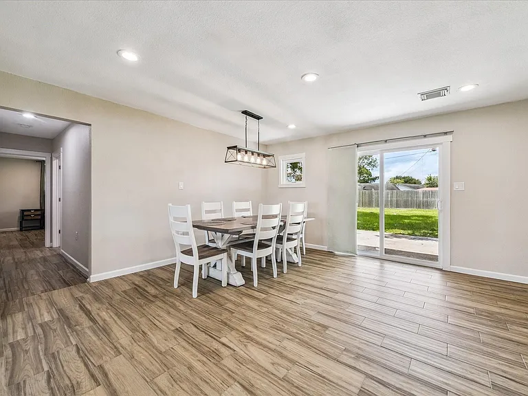 405 N Fulton St — Photo 14