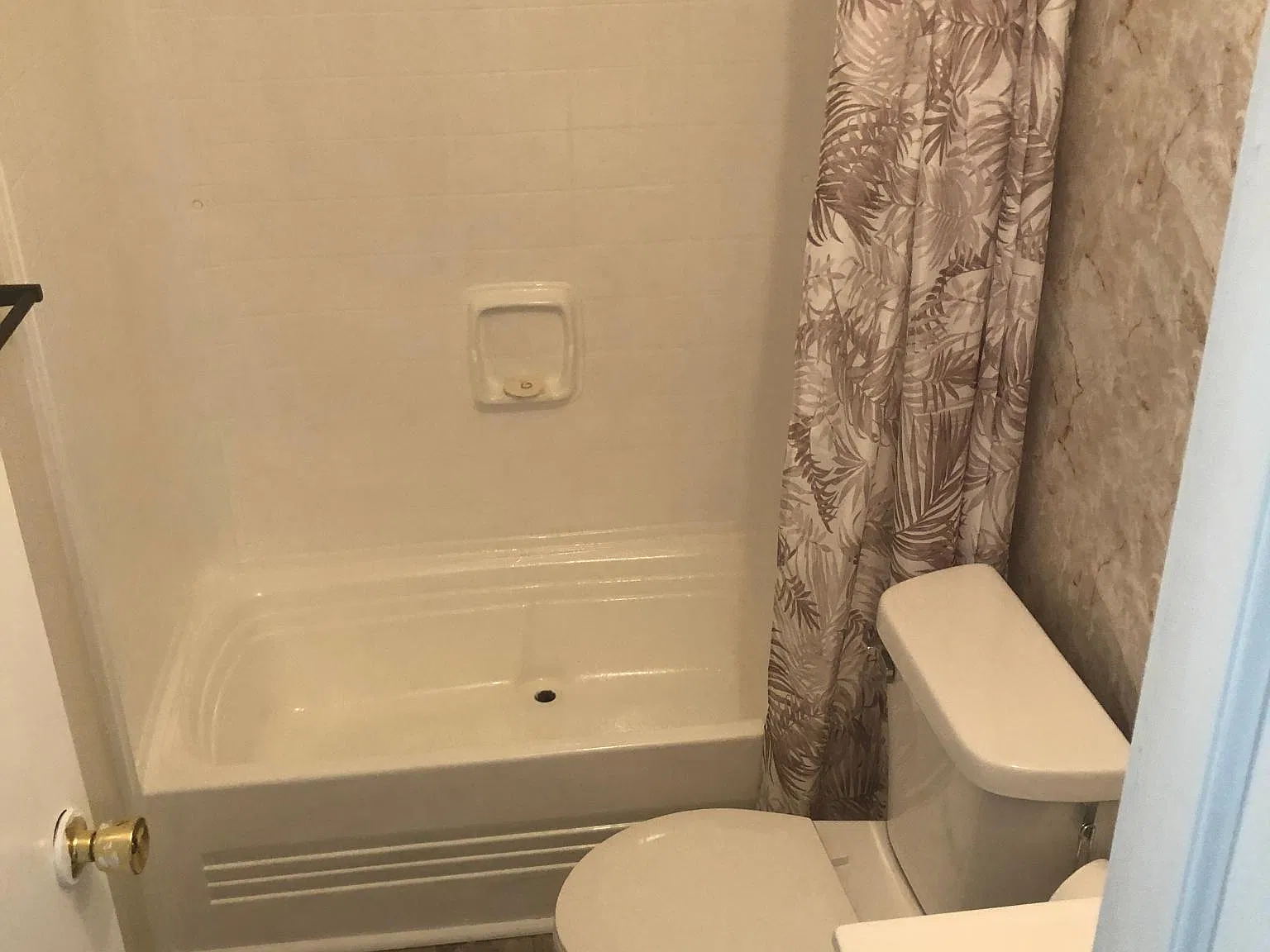 3 bed, 988 sqft, $1,500 — Photo 3