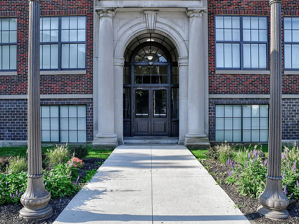 Nelsonville School
