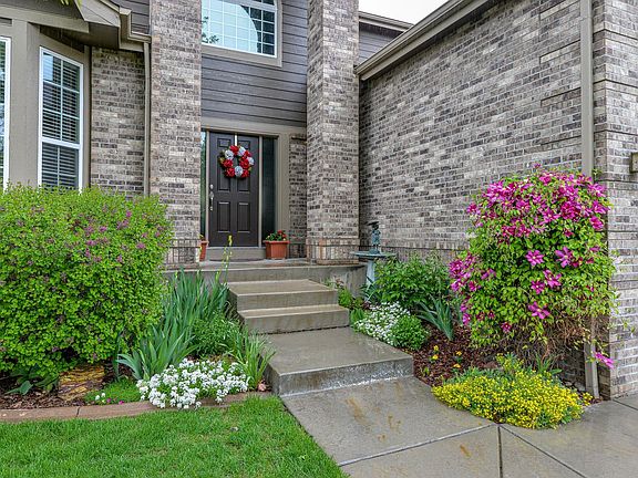 6227 Treestead Ct Fort Collins-large-035-43-Front-1498x1000-72dpi.jpg