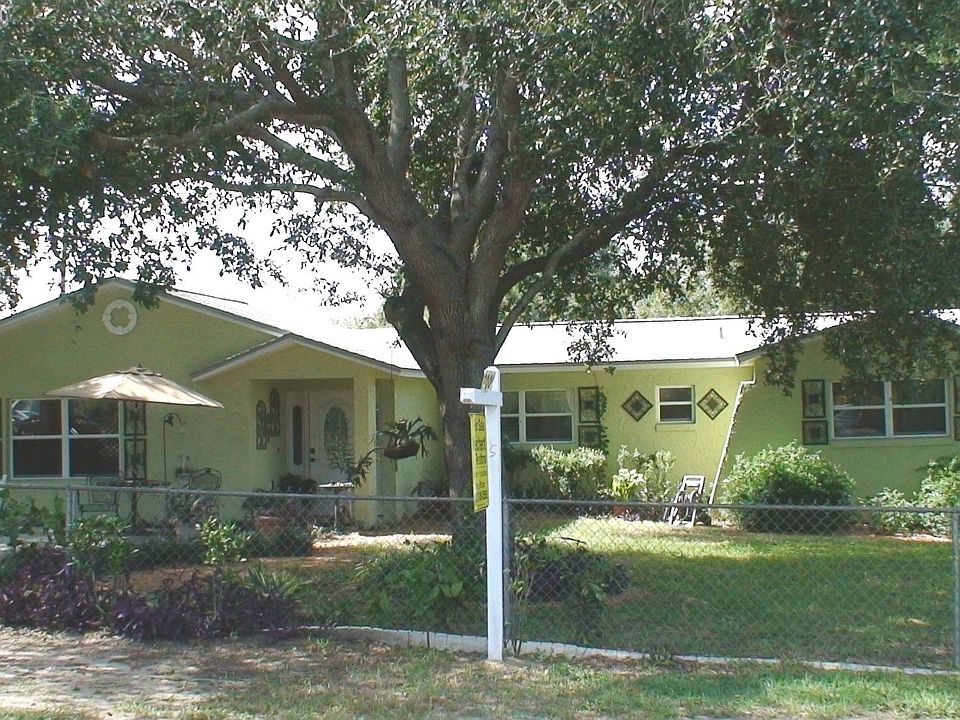 1st image of 704 Hull Island Dr