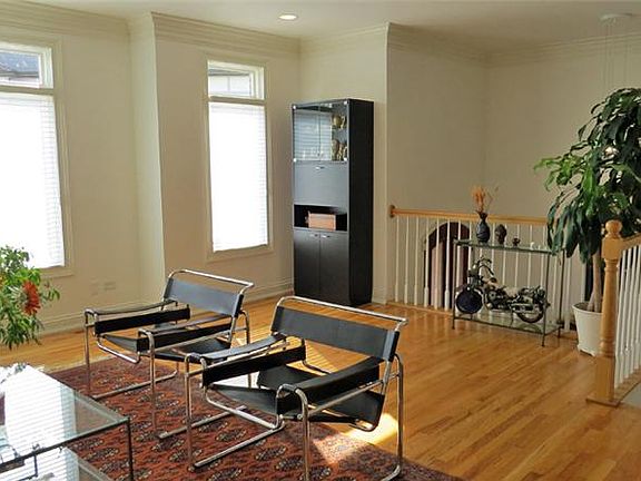 3rd image of 542 Brownstone Dr