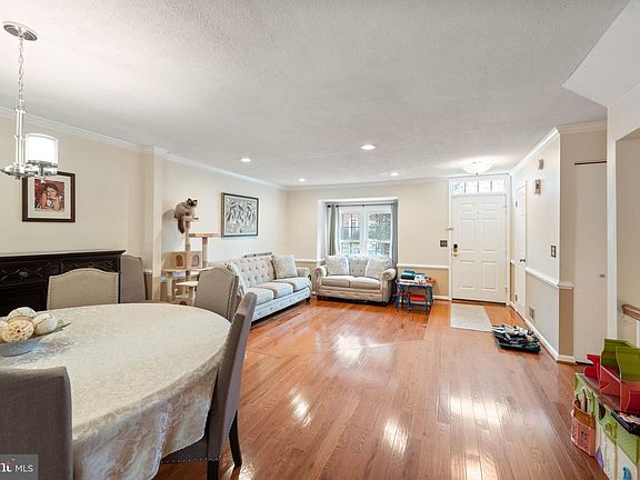 3rd image of 14095 Betsy Ross Ln