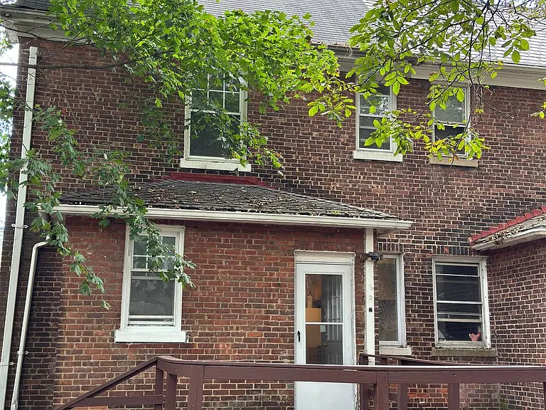 309 East Ave — Photo 37