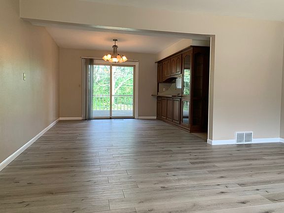 4th image of 6924 N Flamingo Ct