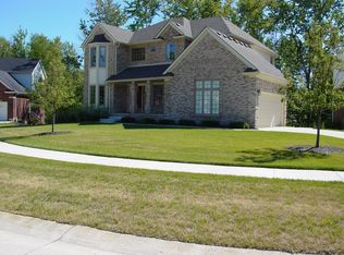 42695 Morgan Creek Ct, Novi, MI 48377