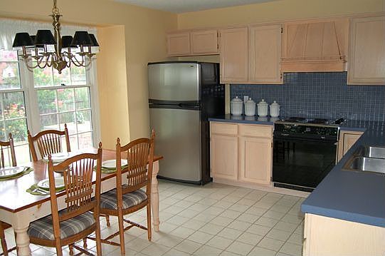 Fully Applianced Kitchen