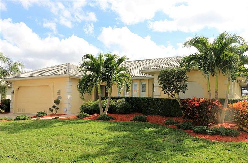 1st image of 447 Valletta Ct