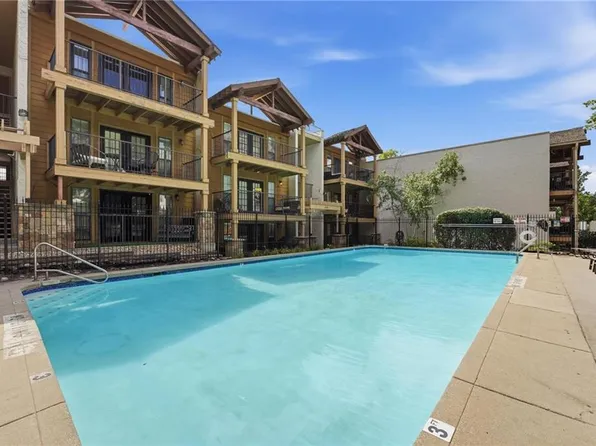 4727 Jarboe St APT 95, Kansas City, MO 64112