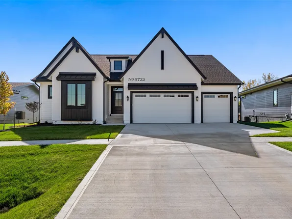 9722 Watermeadow Cir, Johnston, IA 50131
