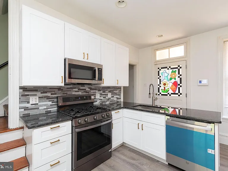 112 Bryn Mawr Ave — Photo 6