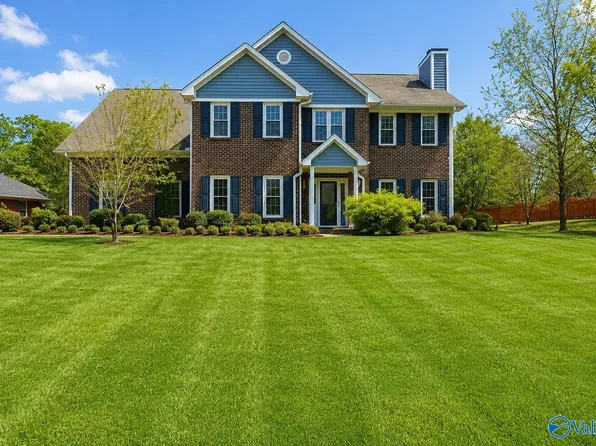 106 Golden Oak Dr, Huntsville, AL 35806