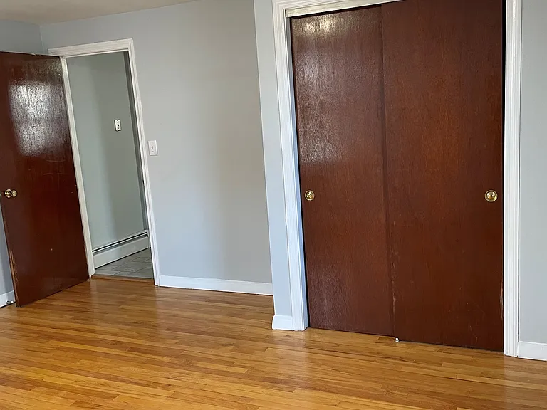 9 Hall St #1R — Photo 19