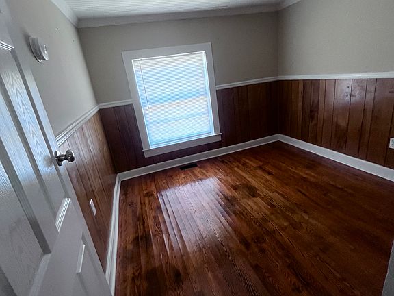 5th image of 743 Blake St