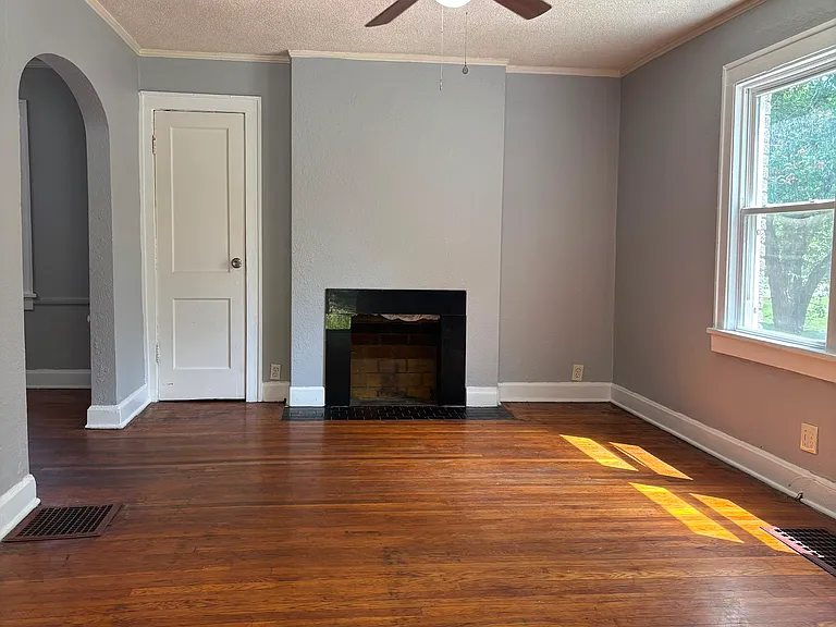 4916 Paseo Blvd — Photo 2