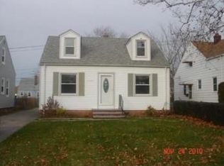 20803 Raymond St, Maple Heights, OH 44137