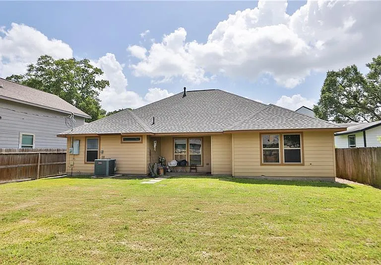 6615 Goldspier St — Photo 30
