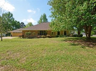 109 Bay Hills Dr, Benton, LA 71006