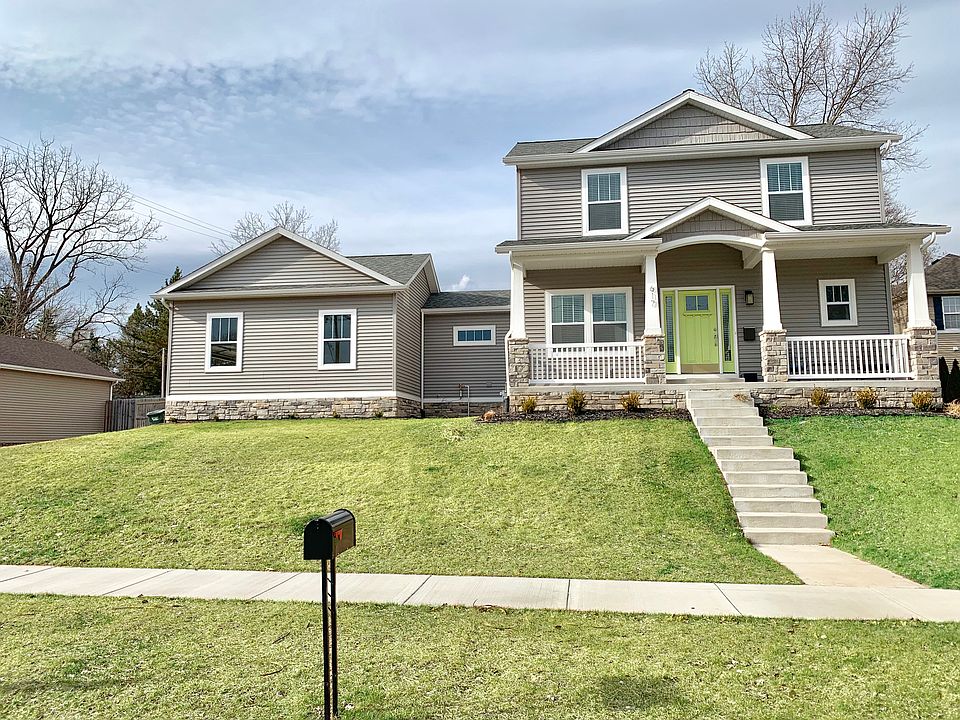 1st image of 617 Corby Blvd