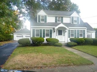 10 Sherman St, North Chelmsford, MA 01863