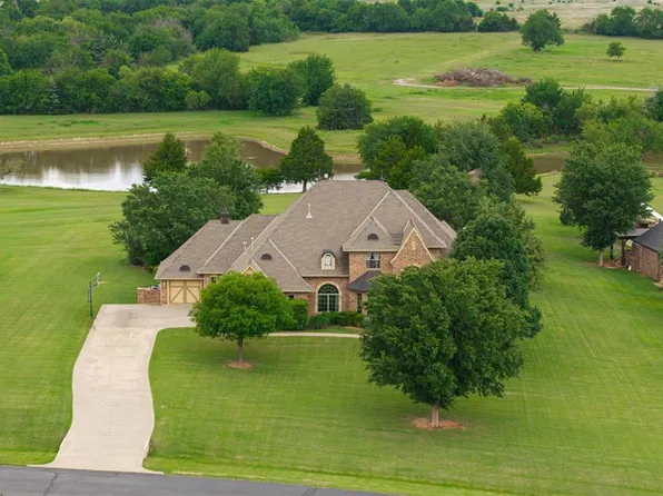 18299 Carlton Way, Edmond, OK 73012