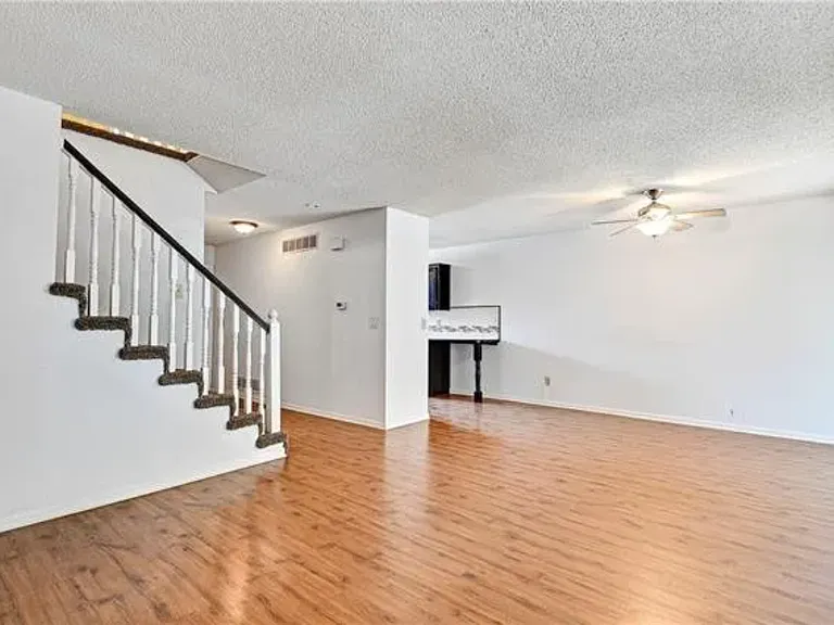 13330 Walnut St — Photo 8
