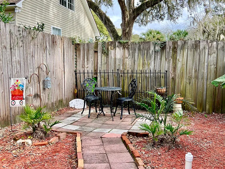 1602 Orlando Cir S #1 — Photo 6