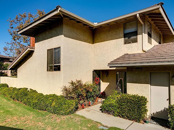 827 Sandberg Ln-003-30-Exterior-MLS_Size