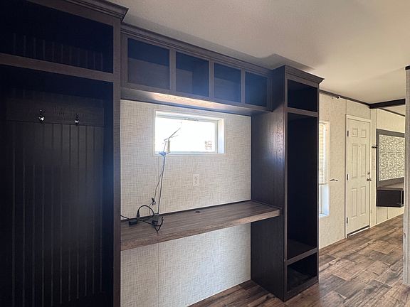5th image of 3761 Heather Ln