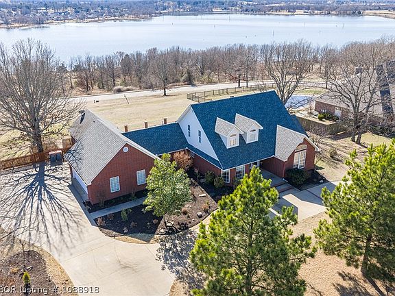 2nd image of 3311 Ashebury Point
