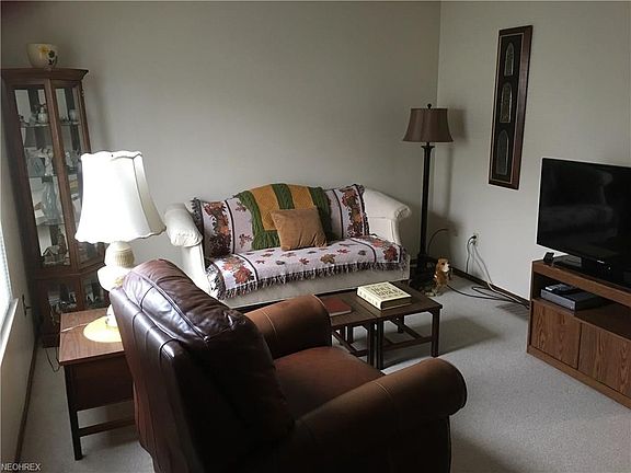 5th image of 1395 Munroe Falls Ave