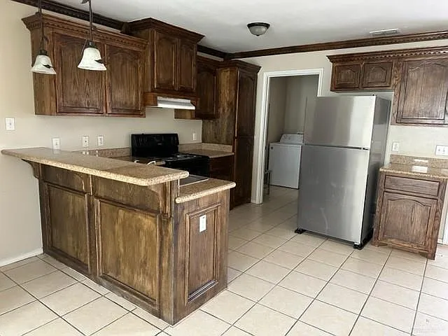 1606 W Omni Ave — Photo 3