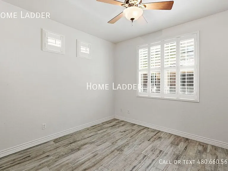 955 E Knox Rd #125 — Photo 20