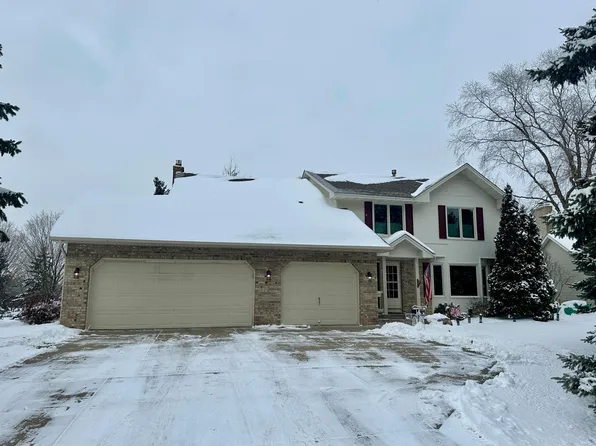 1147 Mary Pl S, Maplewood, MN 55119