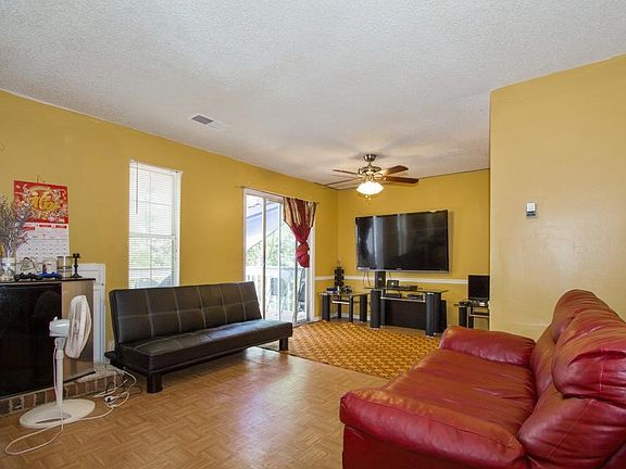 2nd image of 1542 Cedar Bluff Trl