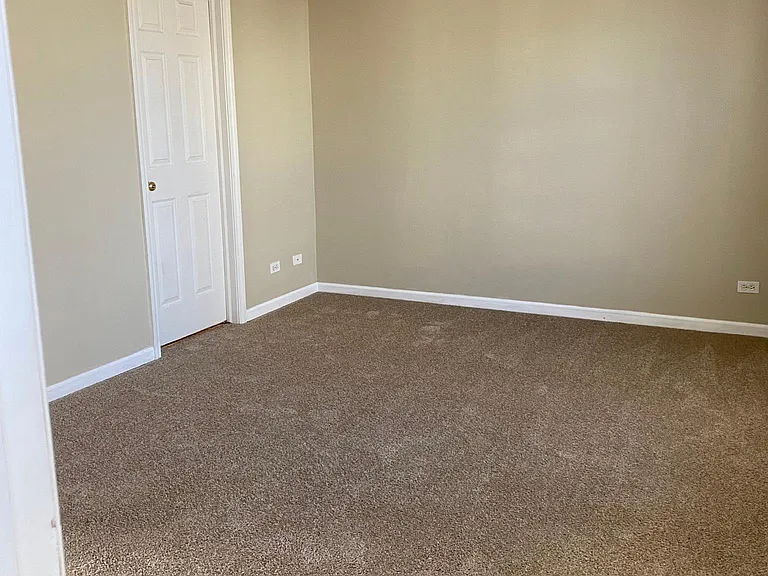 995 Symphony Dr — Photo 21