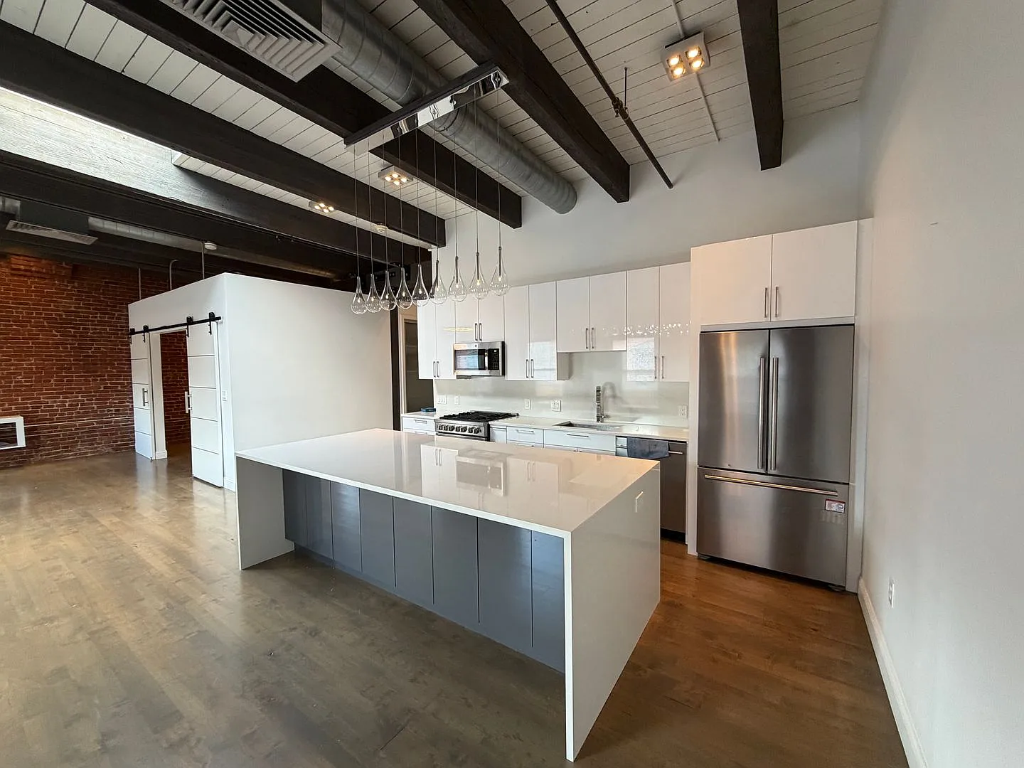 Prime Fort Point 1BR Condo Steps from Seaport & South Boston w/ Garage Parking — Photo 3